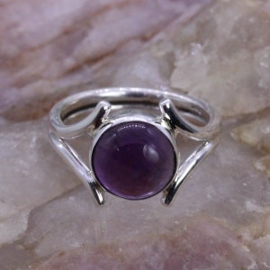 925 Silver Ring/ Amethyst / Promise Ring/ Jewellery / Womens Rings Bands / Round Amethyst Ring / designer ring / Customized ring size J TO Z