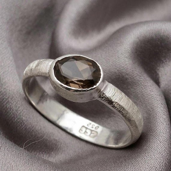 Smoky Quartz Textured Solitaire Ring – Oval Brown Gemstone Ring
