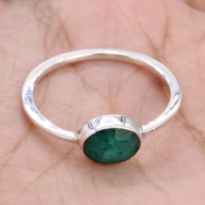 925 Sterling Silver Ring / Emerald / Birthday Ring/ Jewellery / Womens Ring Band / Oval Emerald / Customized ring size J TO Z