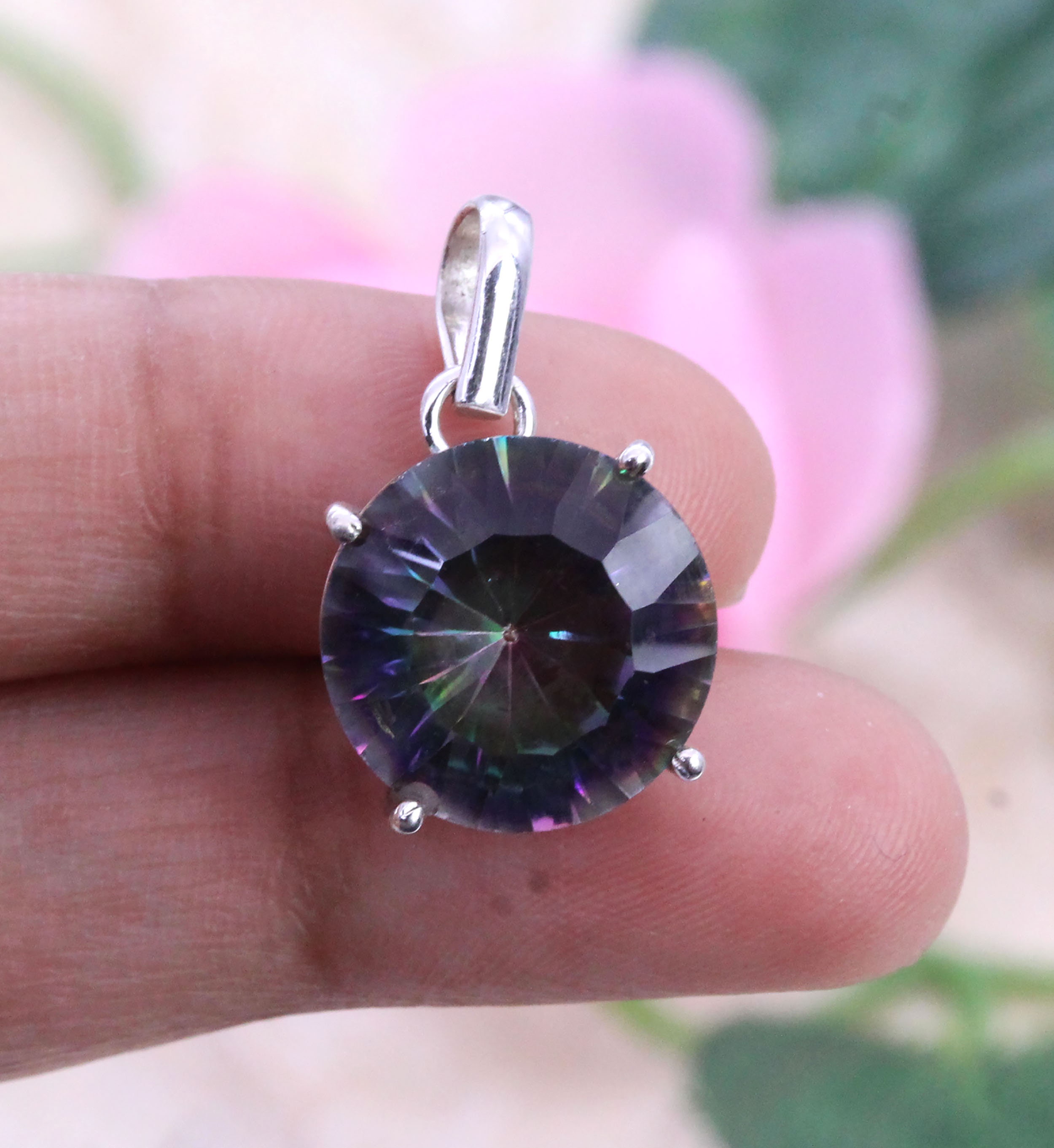 925シルバー ミスティックトパーズ ラウンドペンダント、プロング