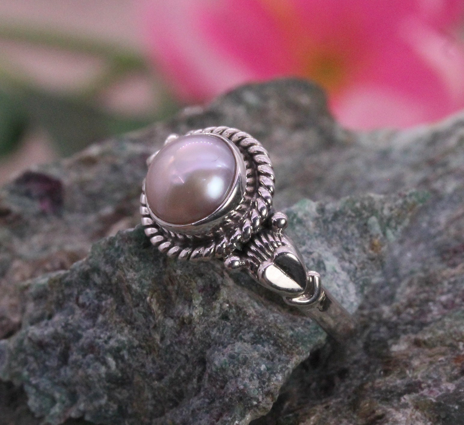925 Silver Ring / Pearl / Promise Ring / Stacking Ring 925 Silver Ring / Pearl / Promise Ring / Stacking Ring