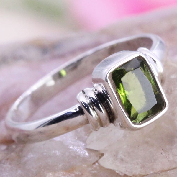 Silver Ring/ Peridot Gemstone Ring/ Women's Daily wear Ring/ Stacking Ring/ Promise ring/ Handmade Designer Ring/ Customized ring size J-Z