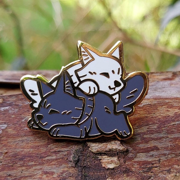 Wolf Tiny Chongus Pile - Hard Emaille Pin