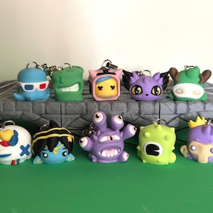 Coleccionables NFC SuperDot: amuleto tecnológico impreso en 3D / Enlace NFC programable personalizado / Minijuguetes artísticos SuperPrints / DnD y diseños originales