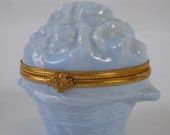Collectable vintage French Limoges porcelain trinket box pill box