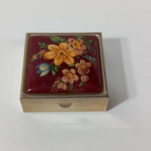 Collectable vintage French shaped pill box / trinket box / ornament