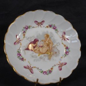 Elegant vintage Limoges porcelain decorative collectable small plate/ bowl