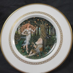 vintage English Royal Worcester The King Arthur fine bone China plate