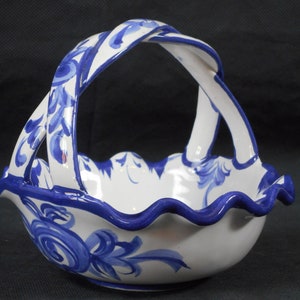 見事なヴィンテージのフランス製ハンドメイド/ペイントされたバスケット型の花瓶/装飾品