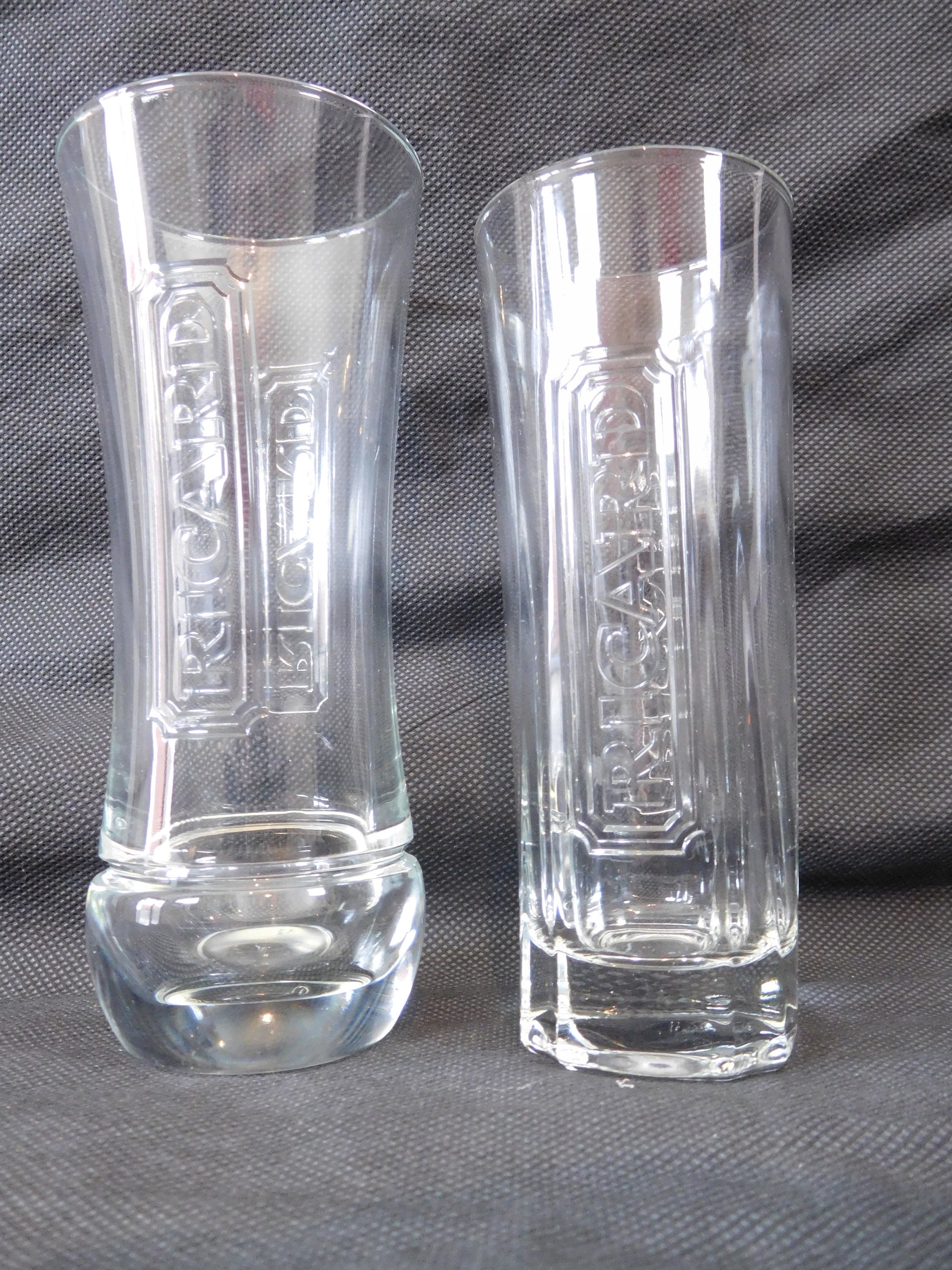 Ensemble de 2 Verres à Boire/Barware Vintage Français Millésimés Mixtes
