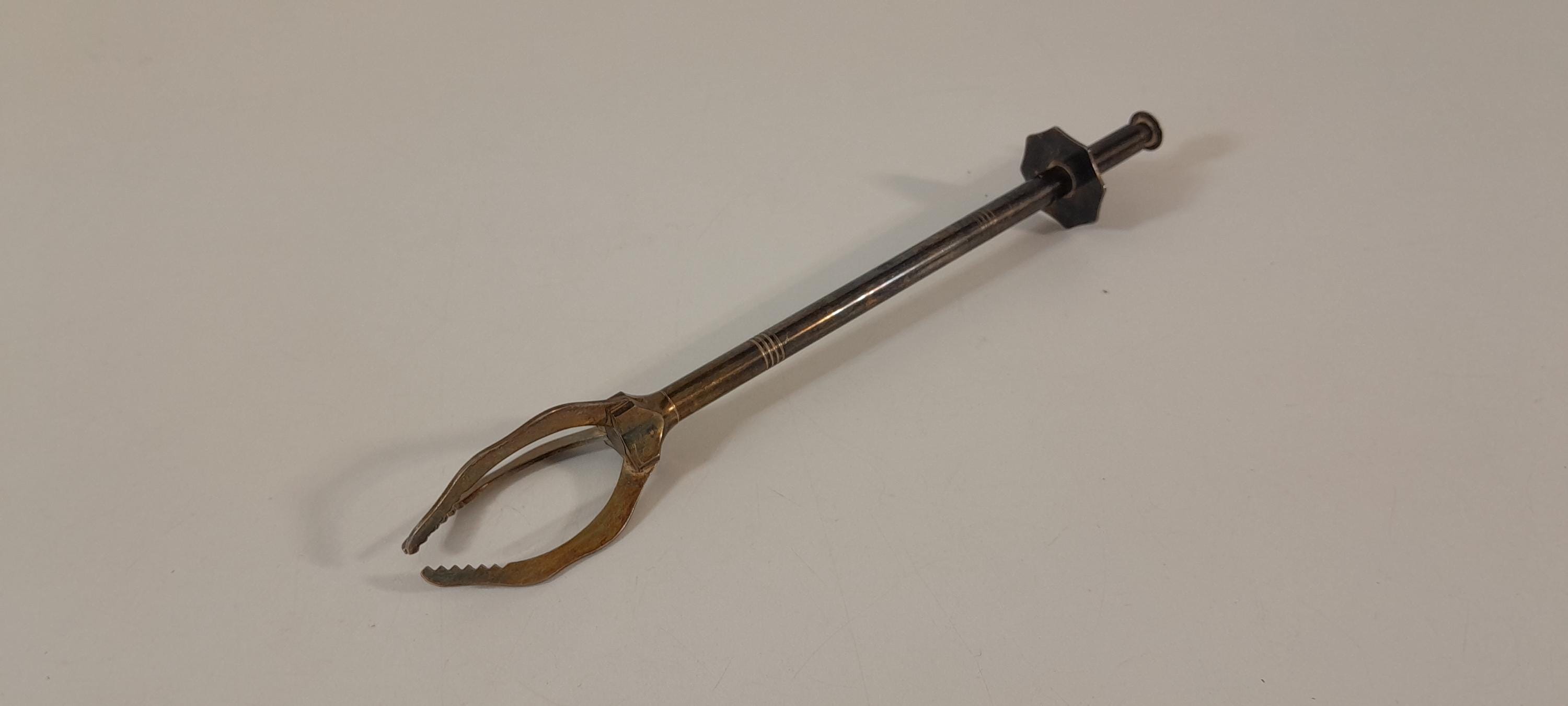 P## ヴィンテージ フランス製 シルバーカラー メタル シュガートング