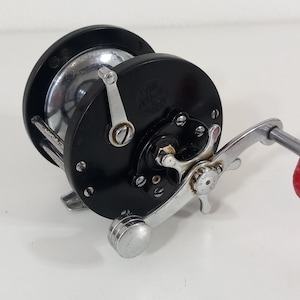 Vintage New Old Stock Penn 720 Freshwater Spinning Reel