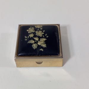 Collectable vintage French shaped pill box / trinket box / ornament