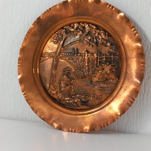 assiette décorative murale vintage en cuivre, France / Décoration française