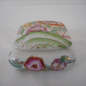 vintage French hand painted porcelain lidded Trinket box
