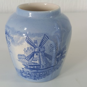 vintage Palissy Royal Worcester porcelain miniature vase / ornament