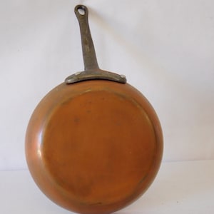 vintage French Tupperware copper Frying / skillet pan with iron handle Kitchenware
