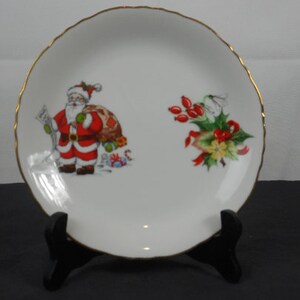 Elegant vintage French Limoges porcelain decorative collectable plate