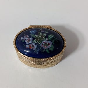 Collectable vintage French shaped pill box / trinket box / ornament