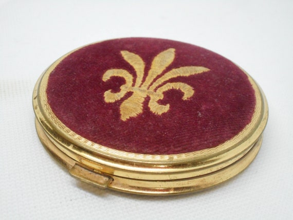 stunning rare vintage French round shaped brass c… - image 2
