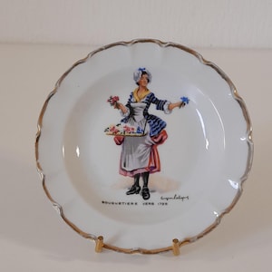 vintage French Limoges porcelain round shaped Table ashtray