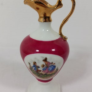 P## Collectable vintage French small Limoges porcelain decorative vase
