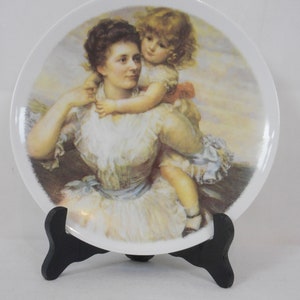Elegant vintage French Limoges porcelain decorative collectable plate stamped
