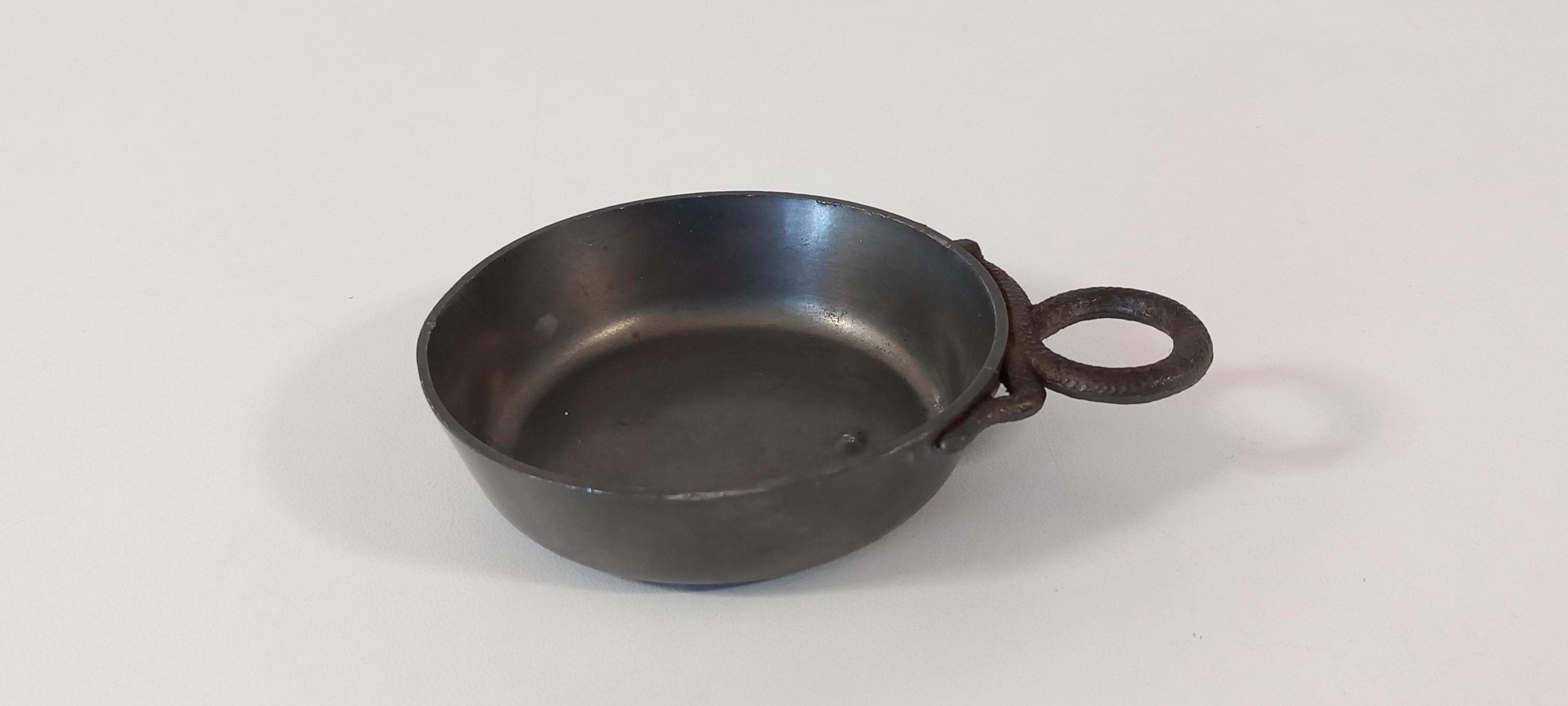 収集価値のあるヴィンテージのフランス製ピューターワインテイスト