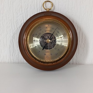 vintage French wall mountable round shaped wooden decorative barometer