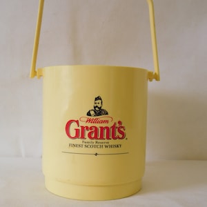 Cubitera de plástico vintage para whisky escocés William Grants / artículos de bar