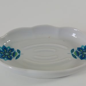 collectable vintage French porcelain decorative trinket bowl / dish / soap dish