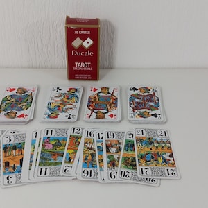 kompletny zestaw zabytkowych francuskich kart tarota i kart do gry / Czytanie Tarota