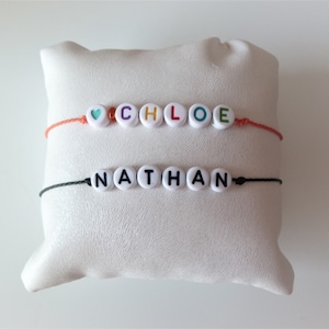 Pulsera ajustable de cordón de nailon de colores con cuentas personalizadas con nombre para hombres, mujeres y niños: idea de regalo
