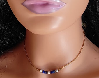 collier ras de cou pierres lapis lazuli et howlite 4x2mm chaine acier inoxydable doré - idée cadeau femme