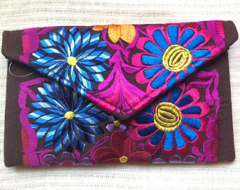Embroidery purse, Mexican bag, Mexican clutch, Embroidery bag, Embroidered clutch, Floral purse, Gift for mom, gift for her, embroidered bag