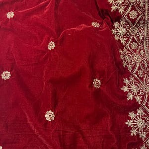 Embroidered Velvet Shawl: Elegant Wedding Wrap