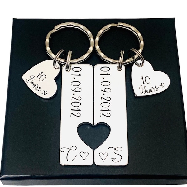 10 Year Tin Wedding Anniversary Keyring, Personalised Special Date Gift, Husband Wife Matching Keychains, Engagement Gifts For Couples