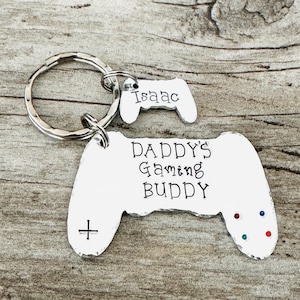 Gamer Keyring For Dads With Kids Names, Personalised Gaming Gift, Fathers Day Gift For Grandpa, Birthday Present For Dad, Gaming Buddy Baby