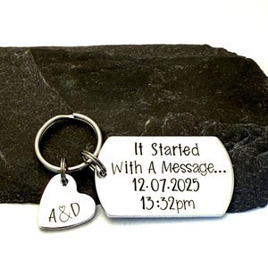 Llavero con mensaje "Todo empezó con un mensaje", regalos para parejas, regalo de aniversario para marido, regalo de San Valentín para novio, regalo para novia. imagen 2