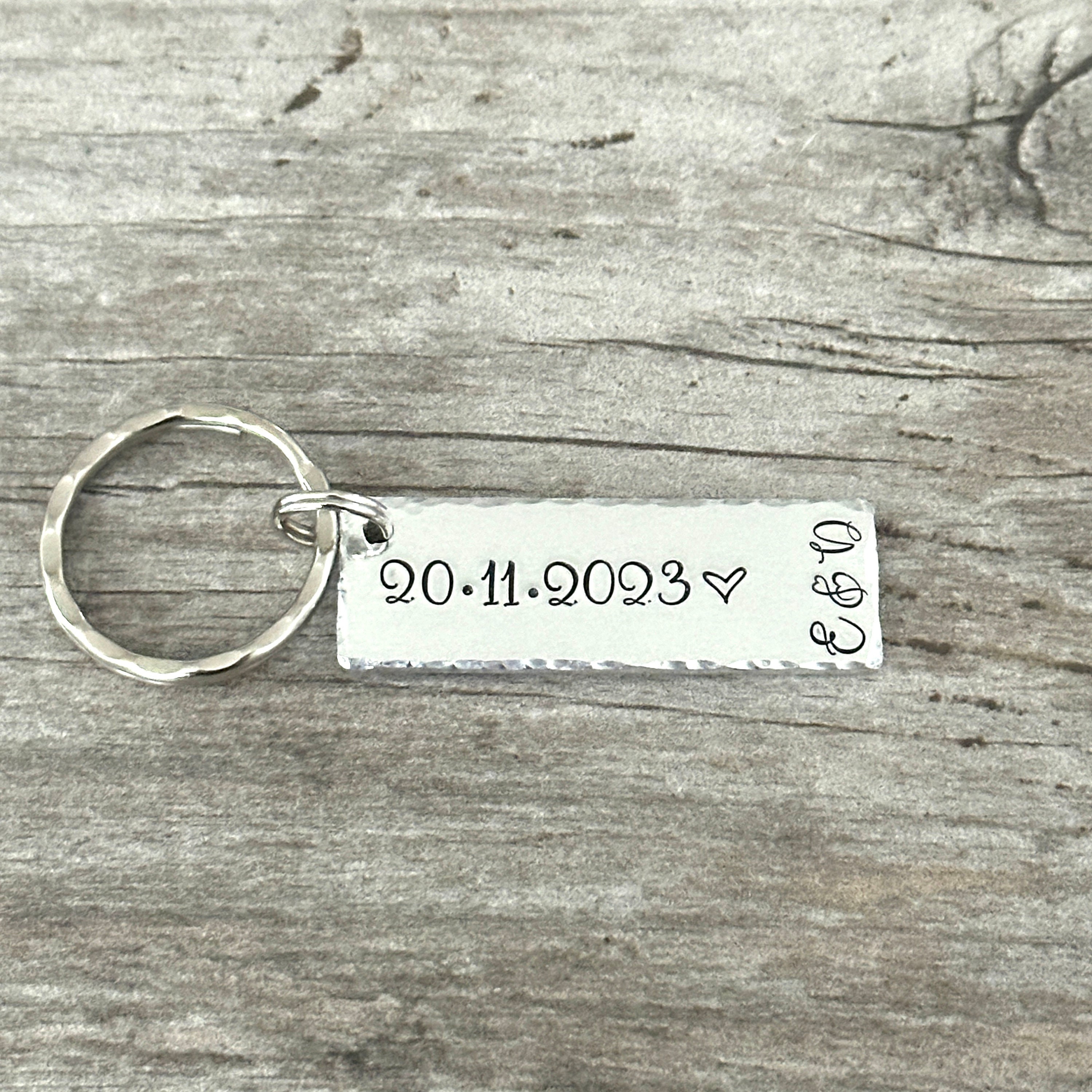 KeyANNIVERSARY　PR+ Special Date Keyring, Valentines Present for Boyfriend