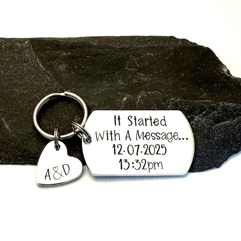 Llavero con mensaje "Todo empezó con un mensaje", regalos para parejas, regalo de aniversario para marido, regalo de San Valentín para novio, regalo para novia. imagen 2