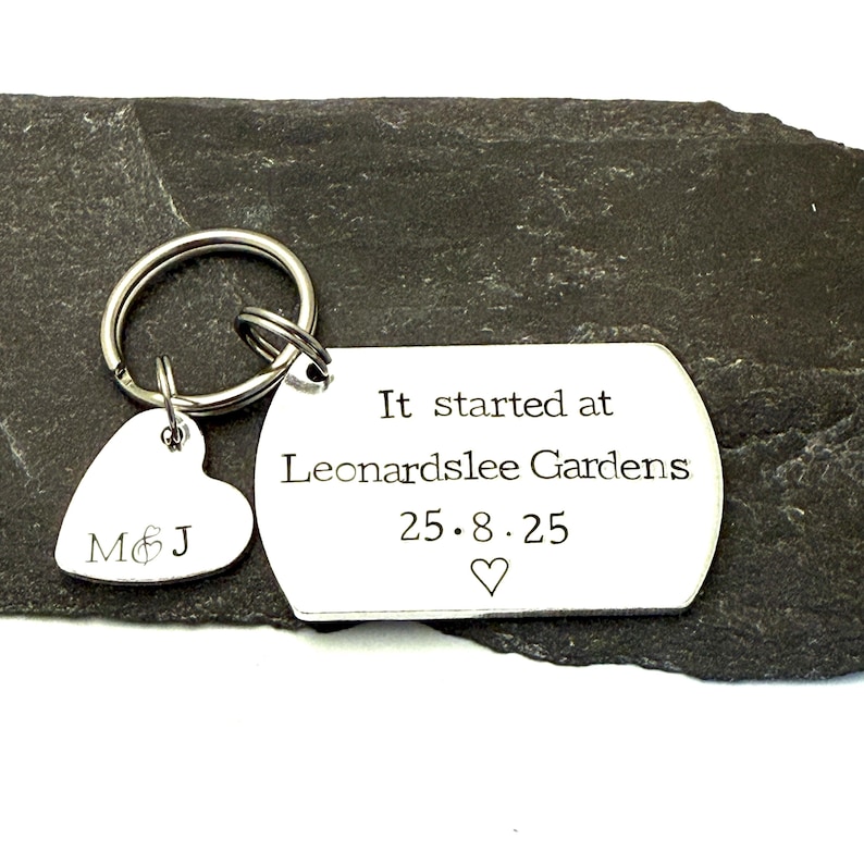 Llavero con mensaje "Todo empezó con un mensaje", regalos para parejas, regalo de aniversario para marido, regalo de San Valentín para novio, regalo para novia. imagen 16