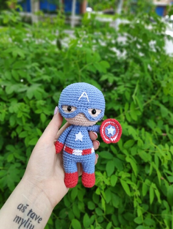 captain america crochet doll pattern