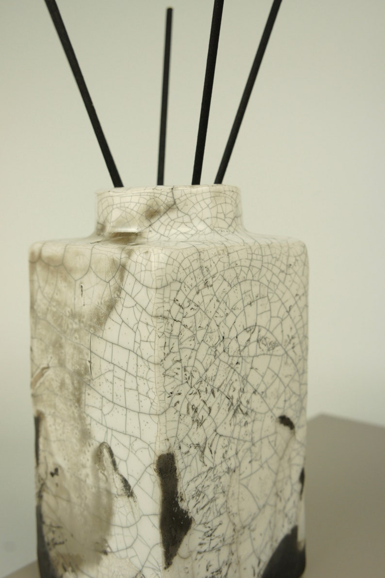 Handmade Ceramic Reed Diffuser for Connoisseurs of Unique Fragrances ...