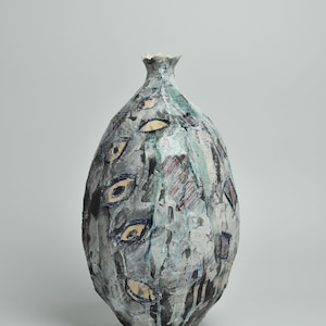 Handcrafted Abstract Expressionism Ceramic Vase – A Sculptural Exploration of Texture and Contrast