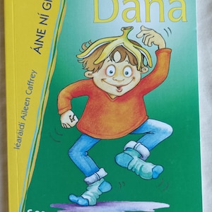 Moncai Dana - Irish Language Childrens Book | Gaeilge Book for Kids | Leabhar do Paistri | Fun Irish Story for Learners