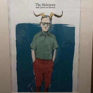 Puede incluir: Una ilustración de dibujos animados de una persona con cuernos, que lleva una camisa verde y pantalones rojos. El texto "The Meltdown with Jonah and Kumail" está en la parte superior de la imagen.