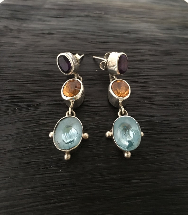Golden Stud Earrings with Alexandrite Gemstones