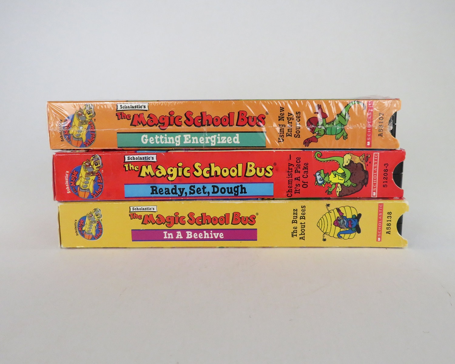 3 Magic School Bus VHS Tapes in a Beehive Etsy Canada
