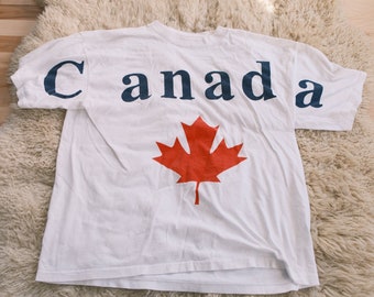 Canada t shirt all over graphic VINTAGE single stitch 80s 90s retro